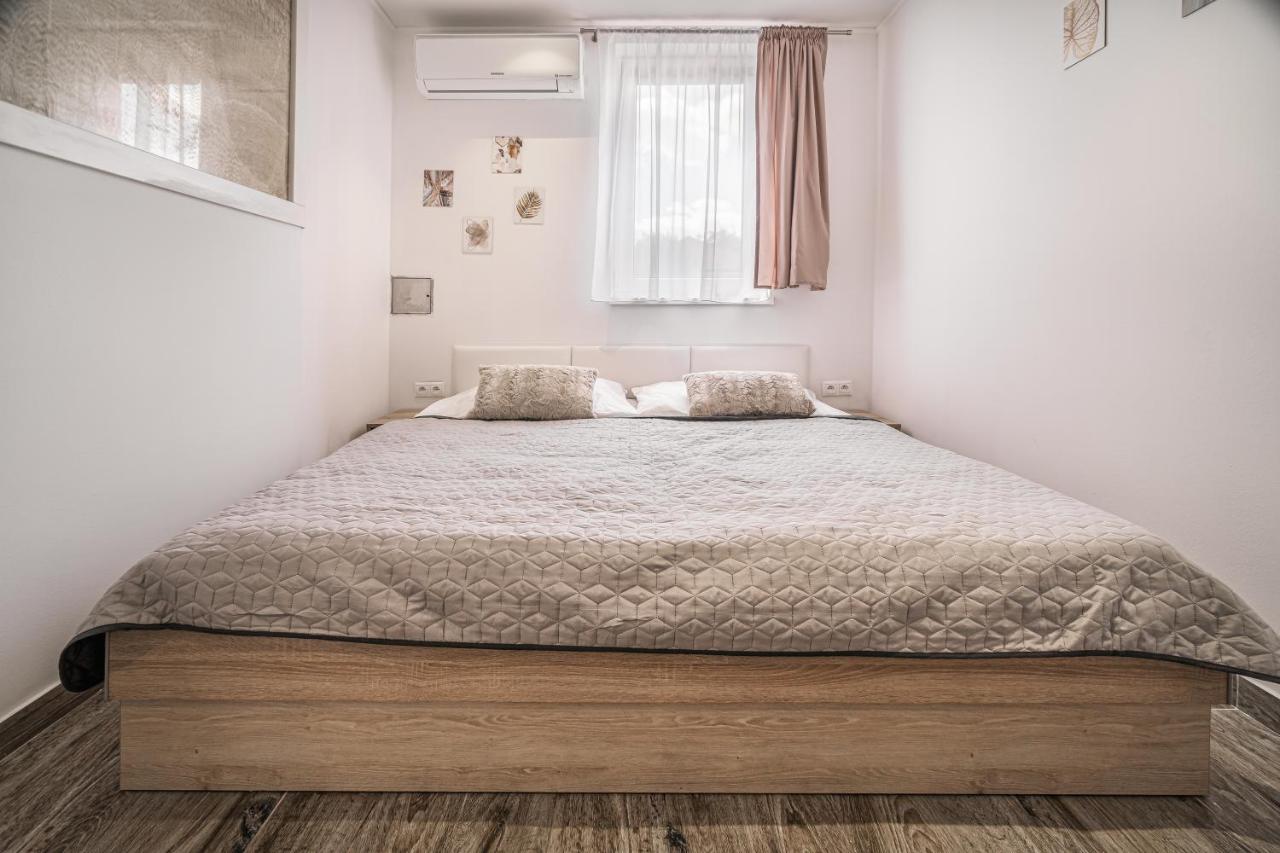 Apartments By Pyramid - Michal บราติสลาวา ภายนอก รูปภาพ